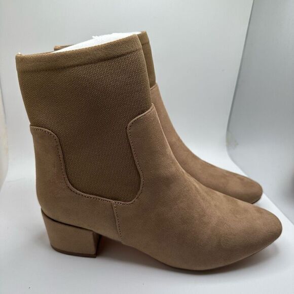 CUSHIONAIRE Women's Romi block heel stretch boot with Memory Foam Padding 8.5 TA - Picture 1 of 7